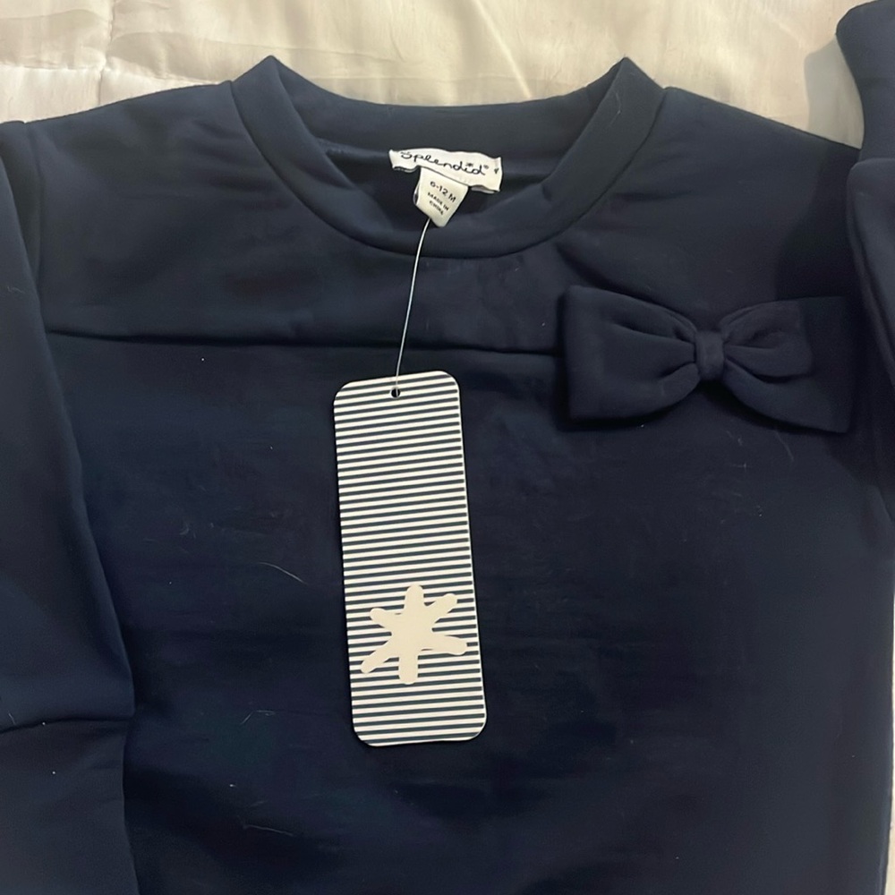 Infant girls long sleeve lightweight sweatshirt